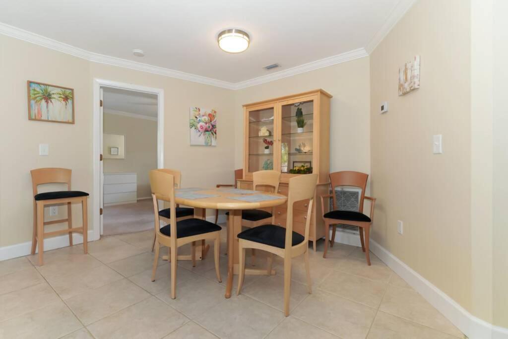 Pet-Friendly, King Bed, Close To Siesta Beach, Restaurants, Shopping Villa Sarasota Exterior foto