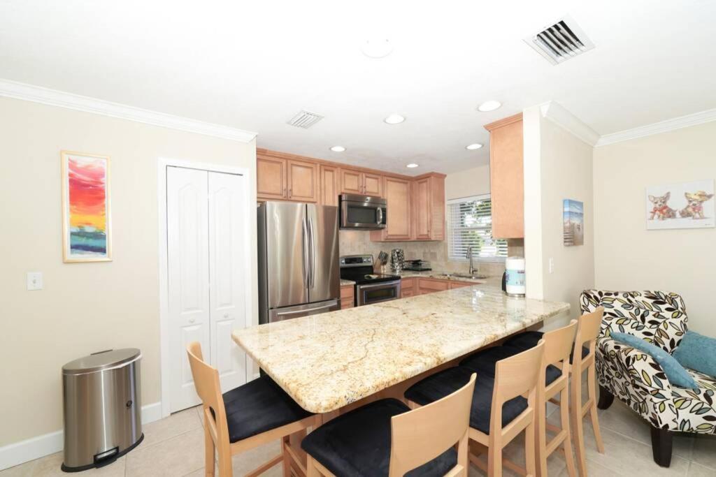 Pet-Friendly, King Bed, Close To Siesta Beach, Restaurants, Shopping Villa Sarasota Exterior foto