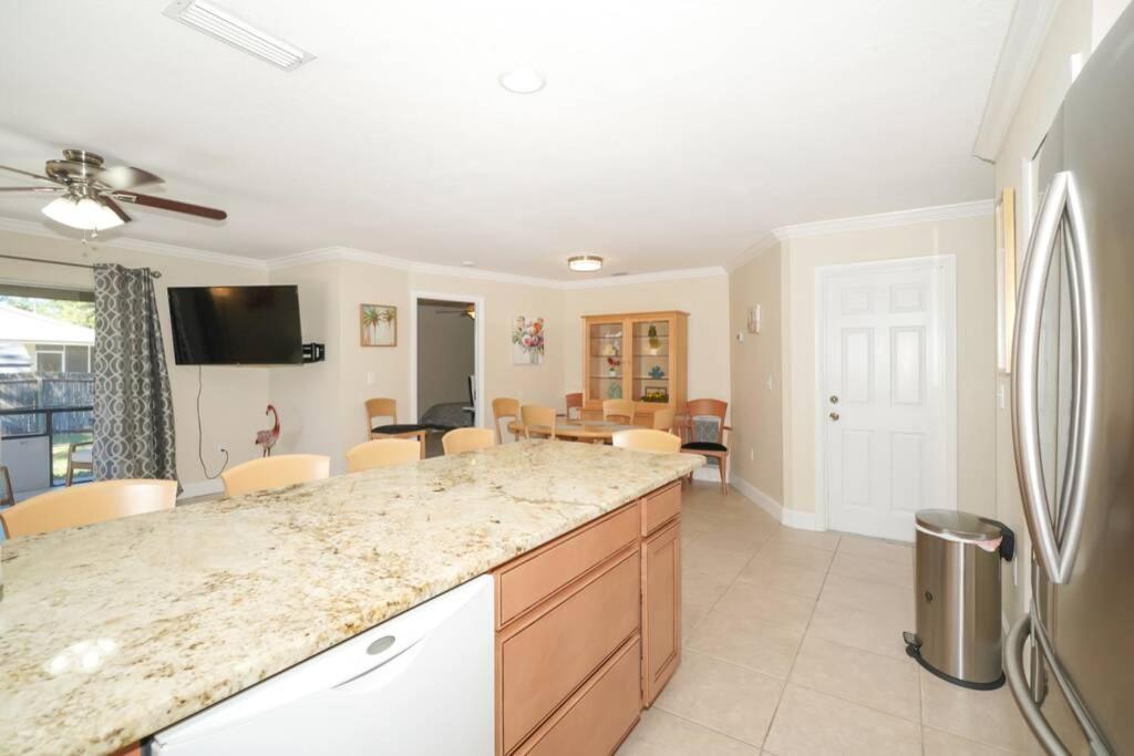 Pet-Friendly, King Bed, Close To Siesta Beach, Restaurants, Shopping Villa Sarasota Exterior foto