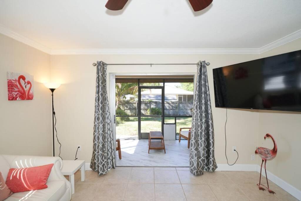 Pet-Friendly, King Bed, Close To Siesta Beach, Restaurants, Shopping Villa Sarasota Exterior foto